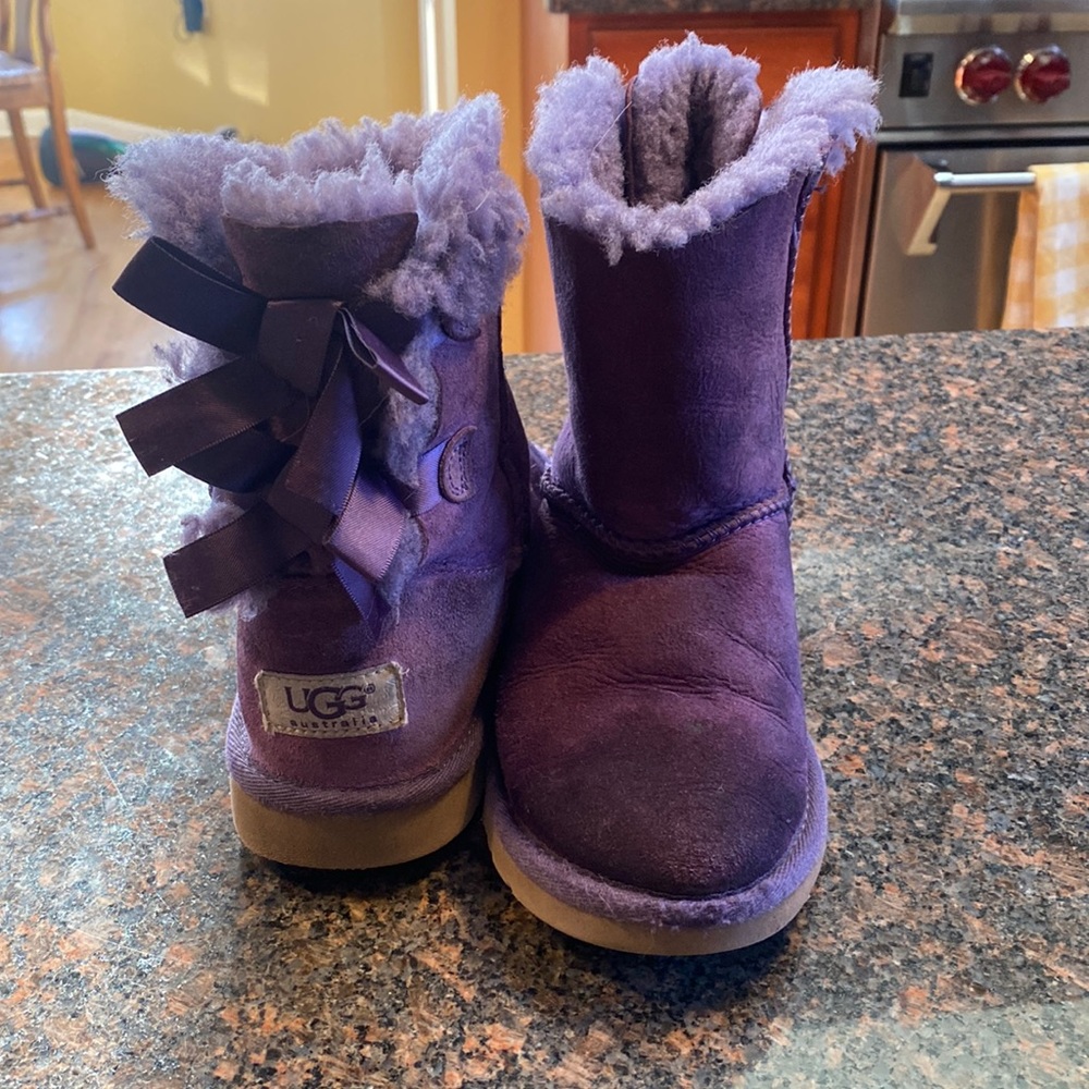 UGG girls Bailey Bow purple size 2 boots